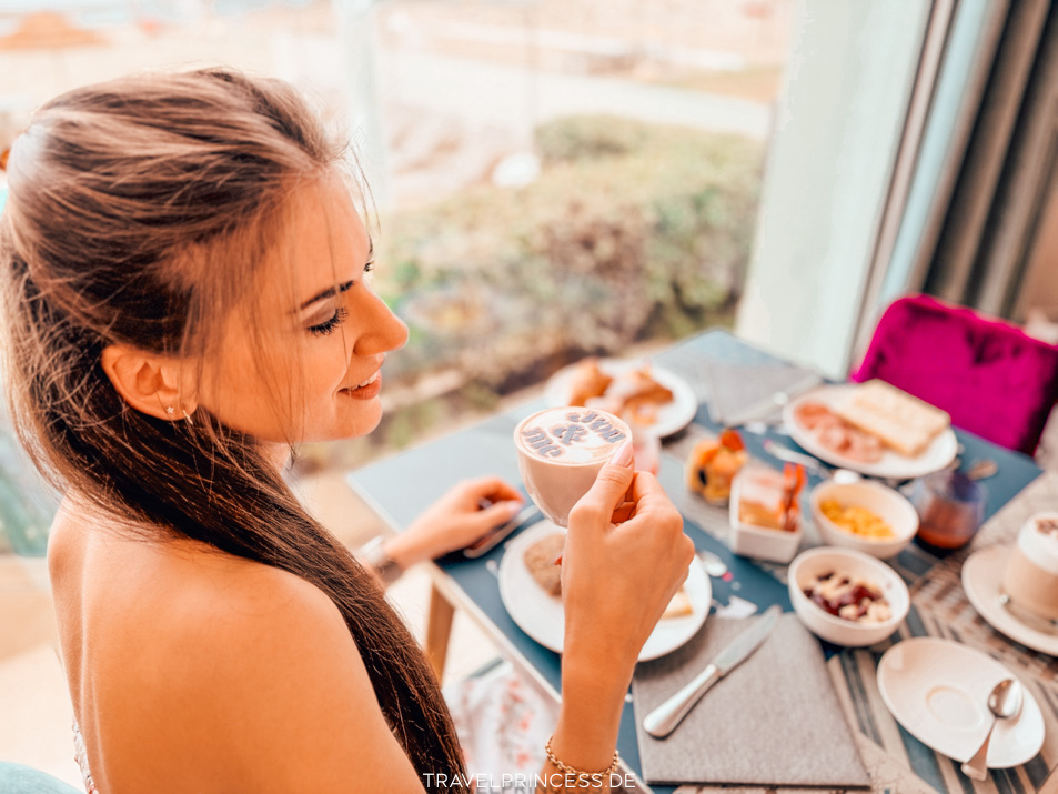 You & Me Beach Hotel Rimini - Adults Only direkt am Strand von Italien Reisebericht Travelprincess Reiseblog Italien Erfahrungen Bewertungen Strand Hotel Rimini direkt am Meer Whirlpool