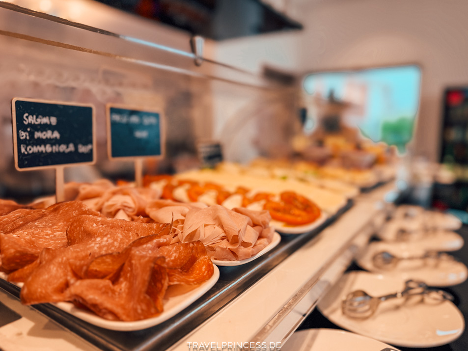 Frühstücksbuffet Hotel Rimini Italien Erfahrungen Reiseblog Travelprincess Reisebericht Reisetipps Emilia-Romagna