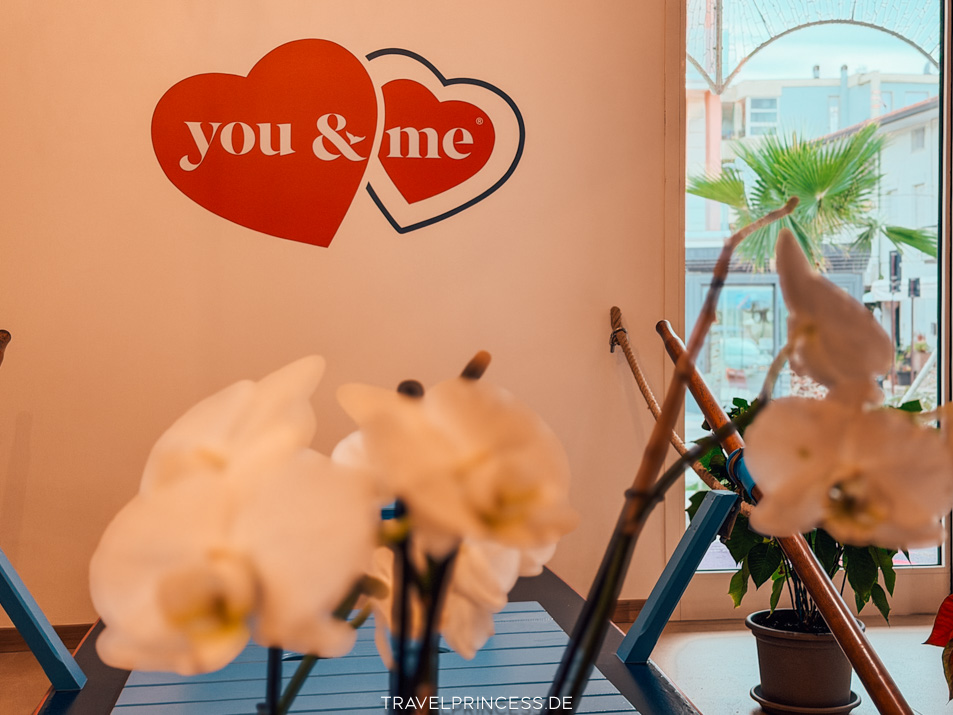 You & Me Beach Hotel Rimini - Adults Only direkt am Strand von Italien Reisebericht Travelprincess Reiseblog Italien Erfahrungen Bewertungen Strand Hotel Rimini direkt am Meer Whirlpool