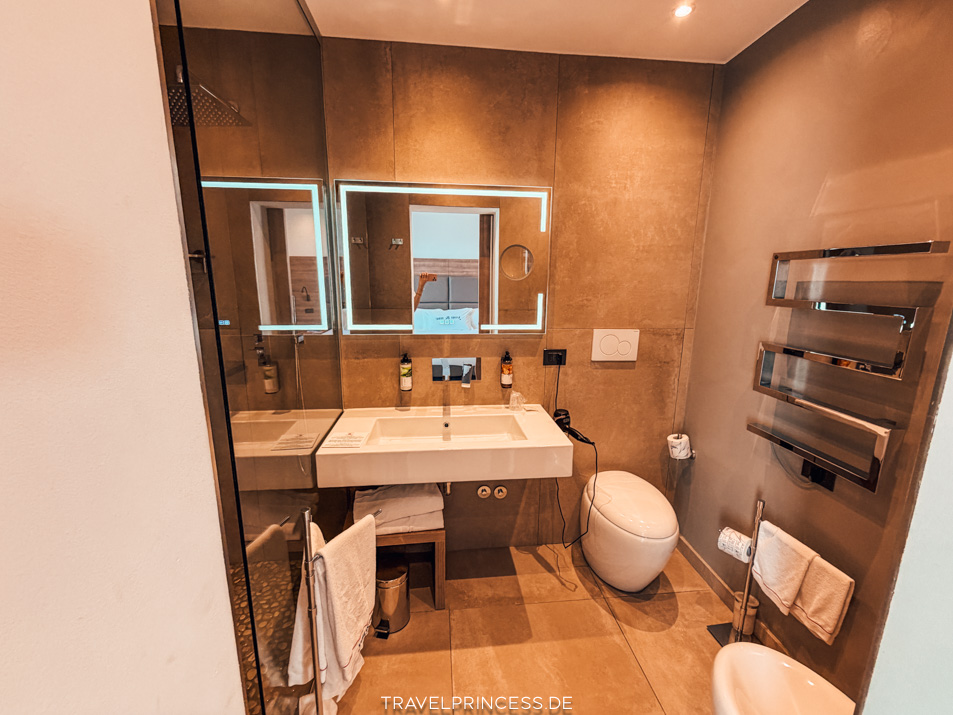 Terrace Wellness Suite Italien Strandurlaub Whirlpool privat direkt am Meer Unterkunft Tipps Emilia-Romagna