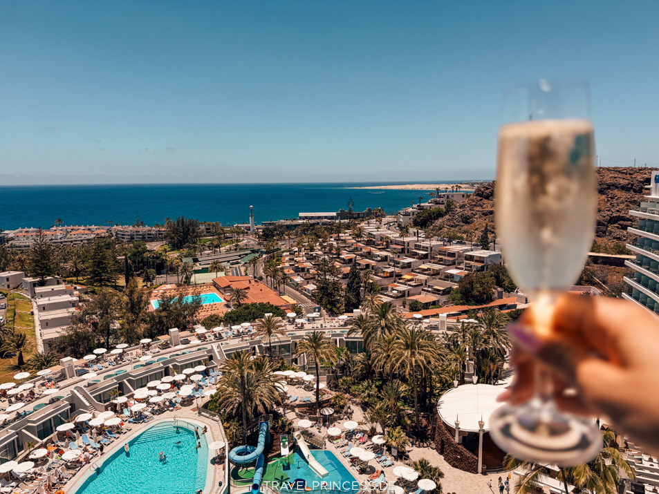 Gran Canaria Wellness, Spa & Erholung, Wellnesshotels, Tipps, Achtsamkeit Retreats Kakaozeremonie, Gloria Palace San Agustín Thalasso & Hotel und Gorbea Rooftop Restaurant, Seaside Palm Beach Maspalomas, Hotel Cordial Mogán Playa, Global Wellness Day, Salobre Hotel Resort & Serenity Hotelvlogs Erfahrungen Reisebericht Reisetipps Kanaren Travelprincess Reiseblog Perchel Beachclub, Finca Las Orillas