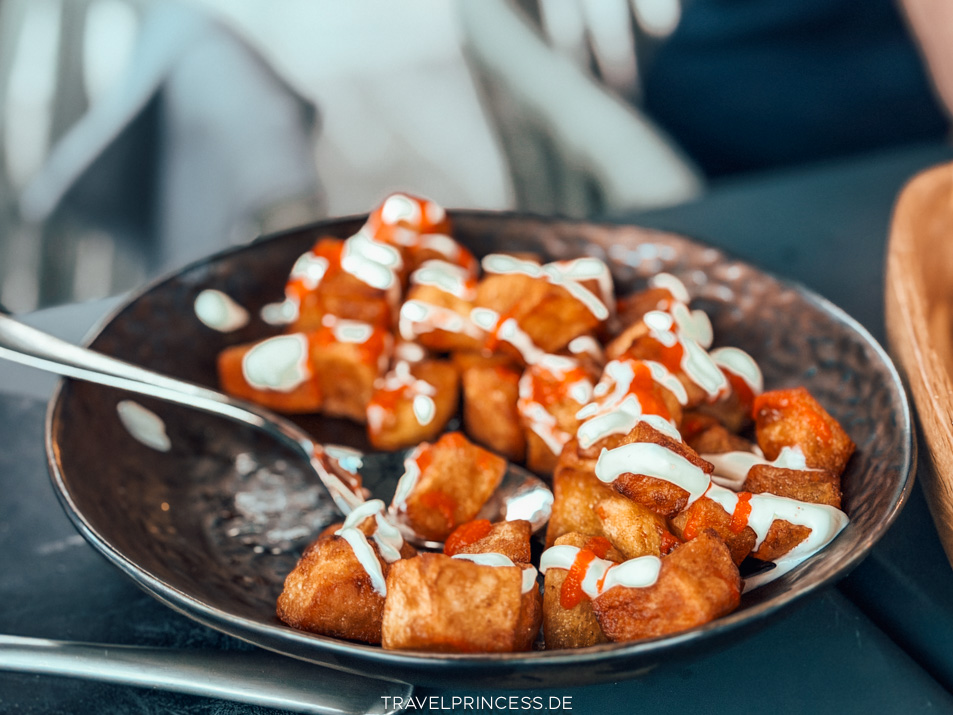 Puradies Gourmet Restaurant Leogang Ess:enz Erfahrungen Menü Reiseblog Travelprincess Tapas Österreich
