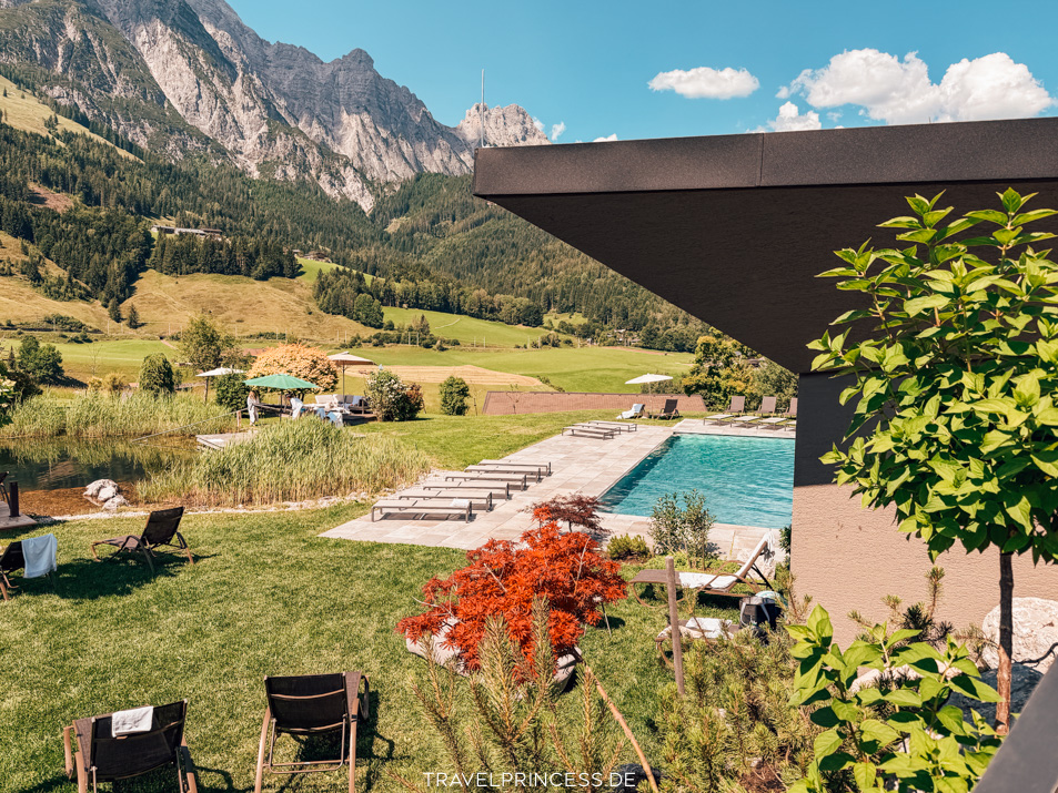 Puradies Leogang Erfahrungen Reisebericht Travelprincess Reiseblog Österreich Tipps Bewertungen Heaven Spa Pool Badeteich Panorama Kinder