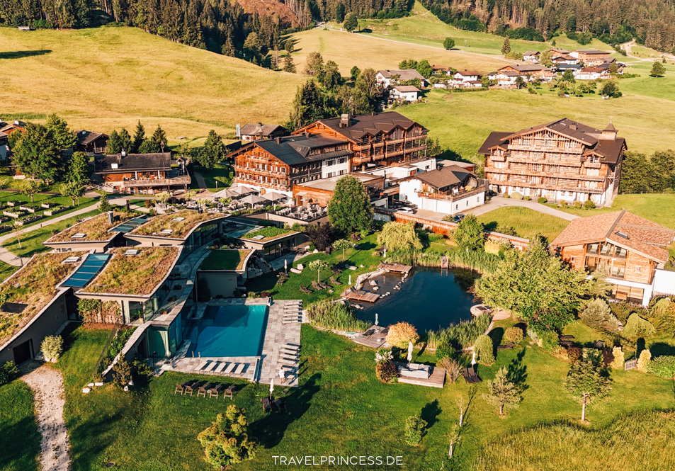 Puradies Leogang Naturresort Erfahrungen Österreich Wellness Travelprincess Reiseblog Sommer Wandern Asitz