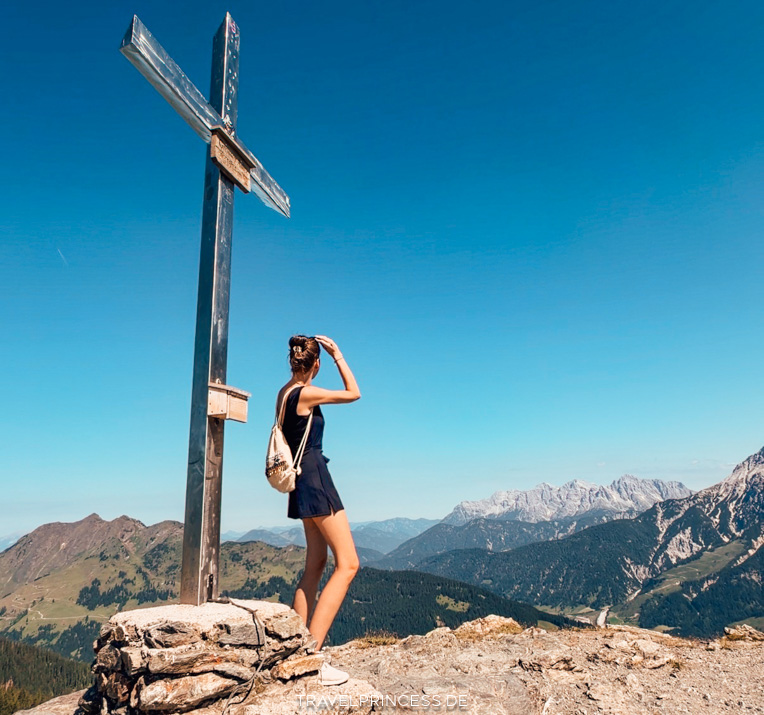 Großer Asitz Österreich Bergbahn Wanderung Gipfel Travelprincess Reiseblog Tipps Preise