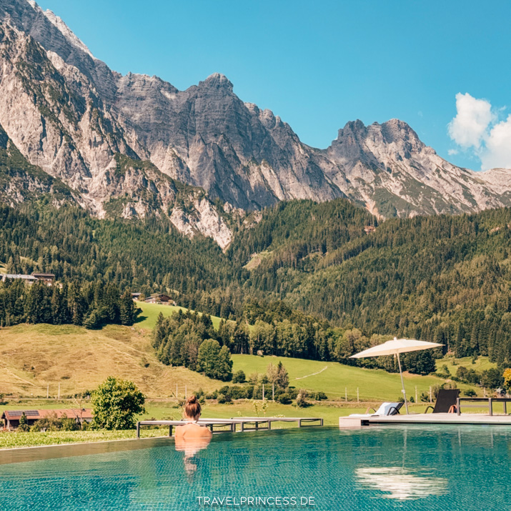 Puradies Leogang Erfahrungen Reisebericht Travelprincess Reiseblog Österreich Tipps Bewertungen Heaven Spa Pool Badeteich Panorama Kinder