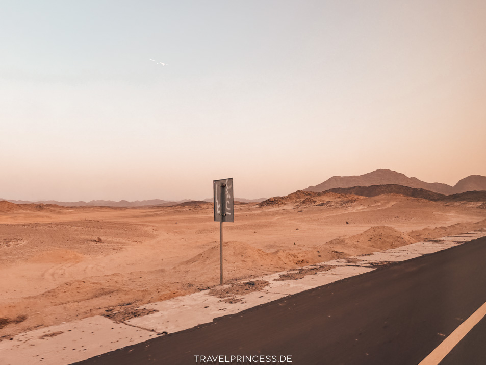 Anreise Fahrt Luxor ab Soma Bay Erfahrungen Dauer Ablauf Reisetipps Reiseblog Travelprincess Reiseführer Highlights Urlaub Aktivitäten