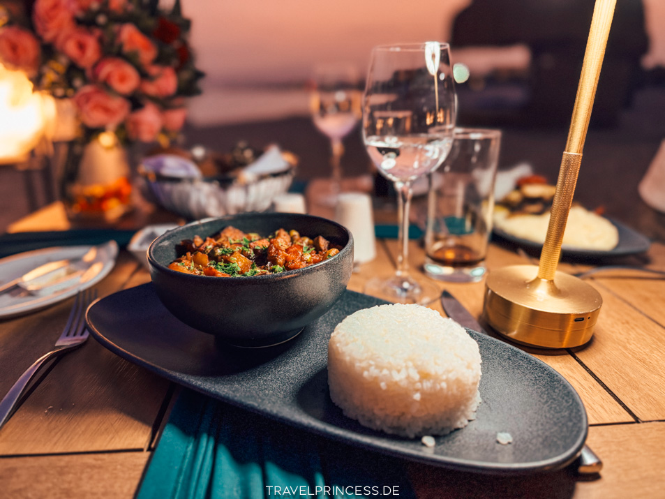 Romantic Dinner Beach Hurghada Ras Abu Soma Travelprincess Reiseblog schönster Strand Ägypten Tipps Erfahrungen Schnorcheln Reisebericht