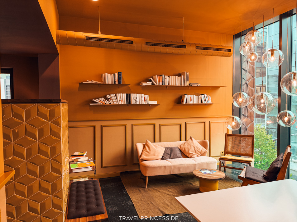 Lyf East Frankfurt Hotel Ostend Main Erfahrungen veganes Hotel Leuchtendroter Städtetrip Deutschland Reiseblog Travelprincess