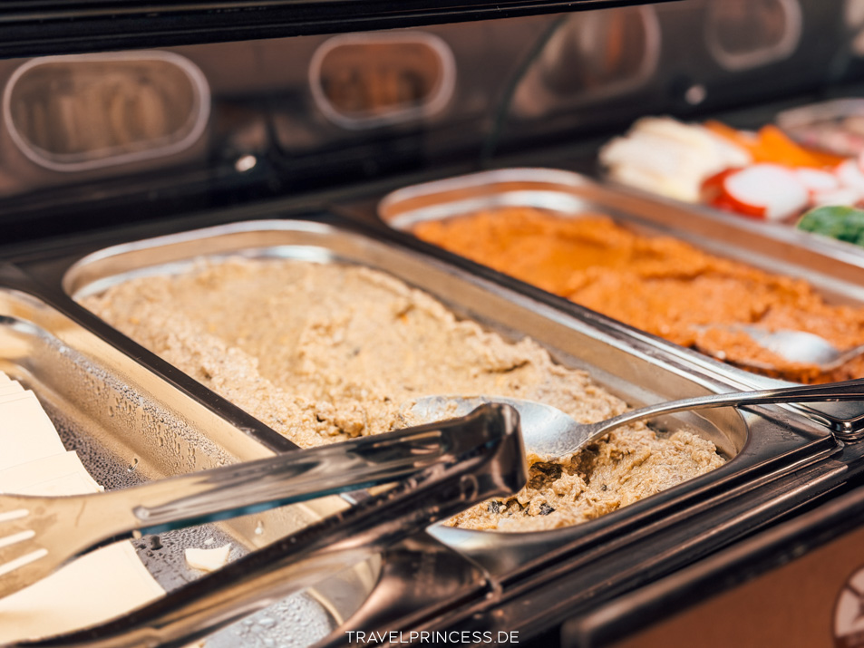 Lyf East Frankfurt Hotel Ostend Main Erfahrungen veganes Hotel Leuchtendroter Städtetrip Deutschland Reiseblog Travelprincess