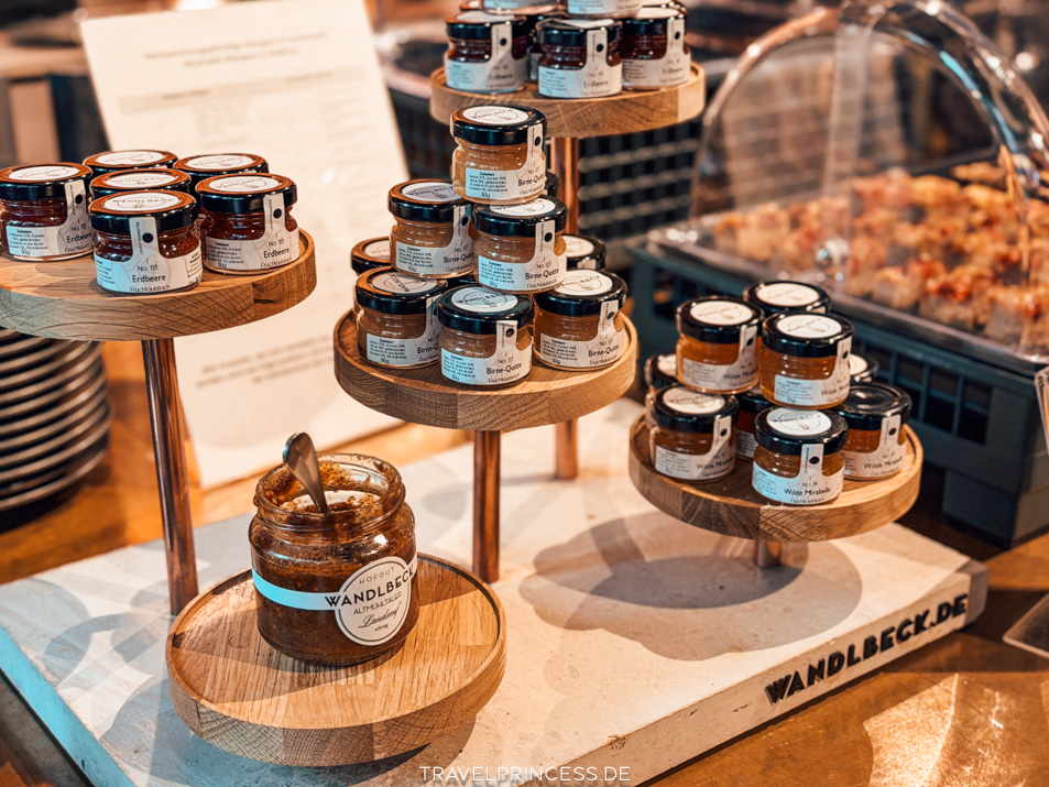 Lyf East Frankfurt Hotel Ostend Main Erfahrungen veganes Hotel Leuchtendroter Städtetrip Deutschland Reiseblog Travelprincess