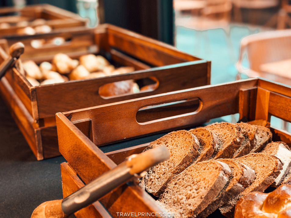 Lyf East Frankfurt Hotel Ostend Main Erfahrungen veganes Hotel Leuchtendroter Städtetrip Deutschland Reiseblog Travelprincess