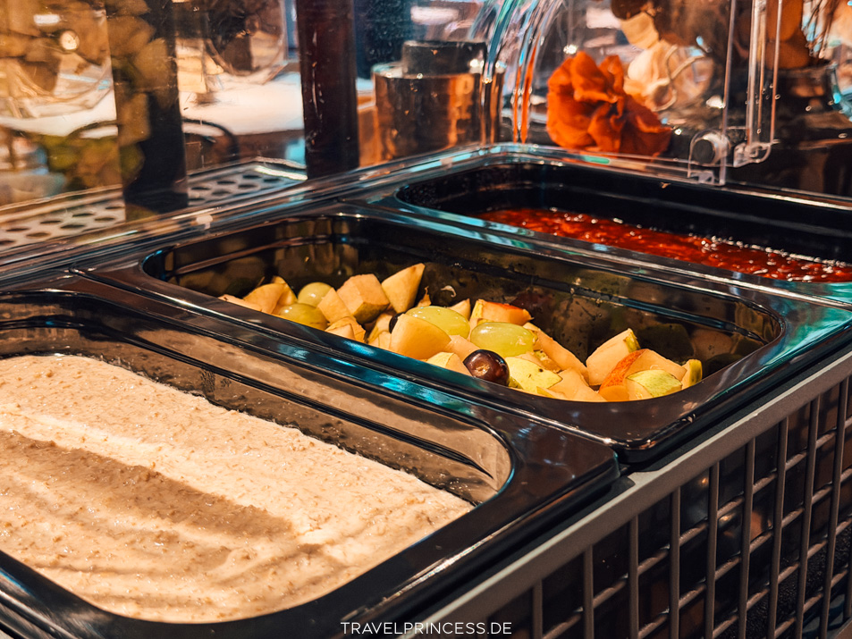 Lyf East Frankfurt Hotel Ostend Main Erfahrungen veganes Hotel Leuchtendroter Städtetrip Deutschland Reiseblog Travelprincess