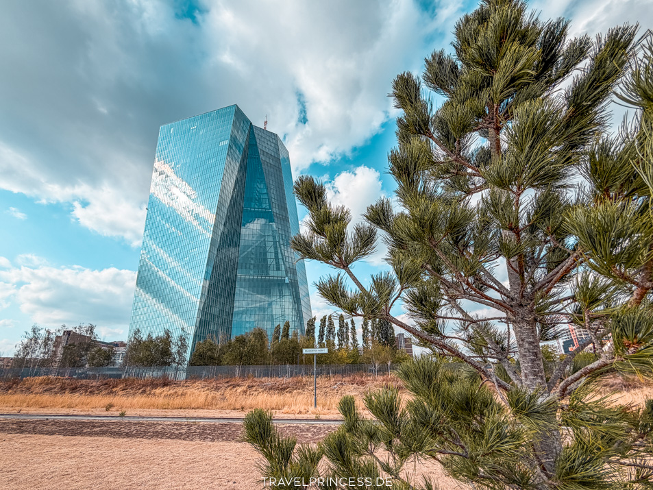 Europäische Zentralbank EZB Besucherzentrum Führungen Öffnungszeiten Baustelle Reiseblog Travelprincess