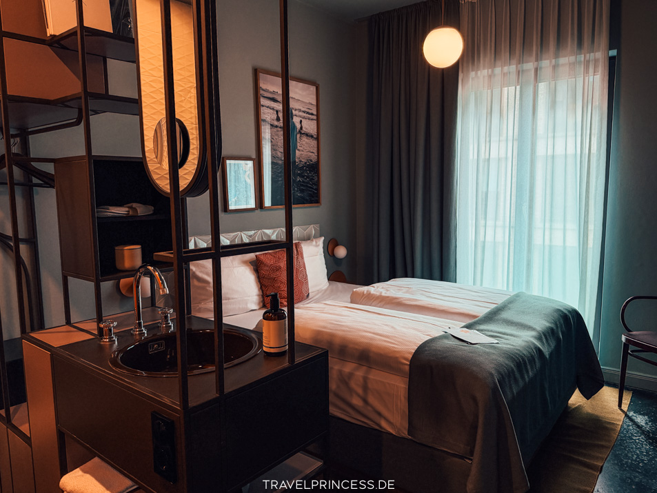 Lyf East Frankfurt Hotel Ostend Main Erfahrungen veganes Hotel Leuchtendroter Städtetrip Deutschland Reiseblog Travelprincess