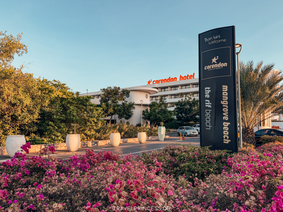 Curaçao mit Corendon Airlines Direktflüge Reisetipps Reisebericht Reiseführer Karibik Travelprincess Reiseblog The Rif at Mangrove Beach Willemstad