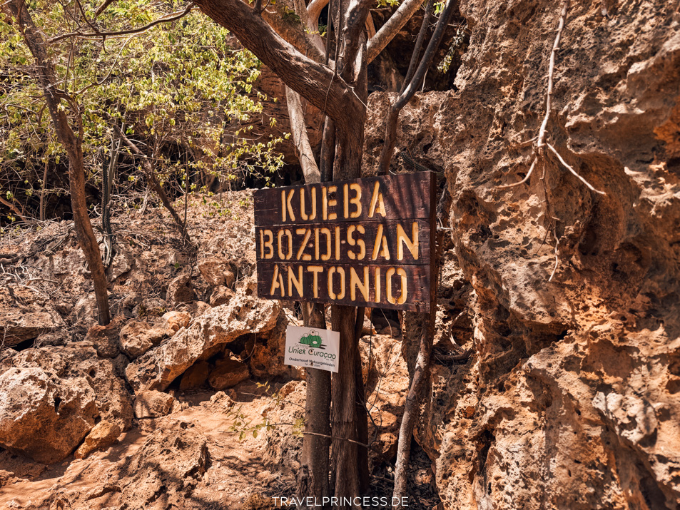 Kueba Boz di San Antonio - Curaçao Sehenswürdigkeiten Buggy Tour Highlights Hato Ebene Reiseführer Travelprincess Reiseblog Corendon