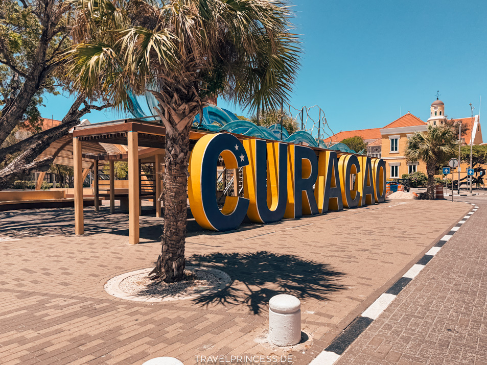 Willemstad Sonntag Geschäfte geschlossen Erfahrungen Einkaufen Reisetipps Curaçao Reiseführer Reiseblog Travelprincess Corendon Airlines